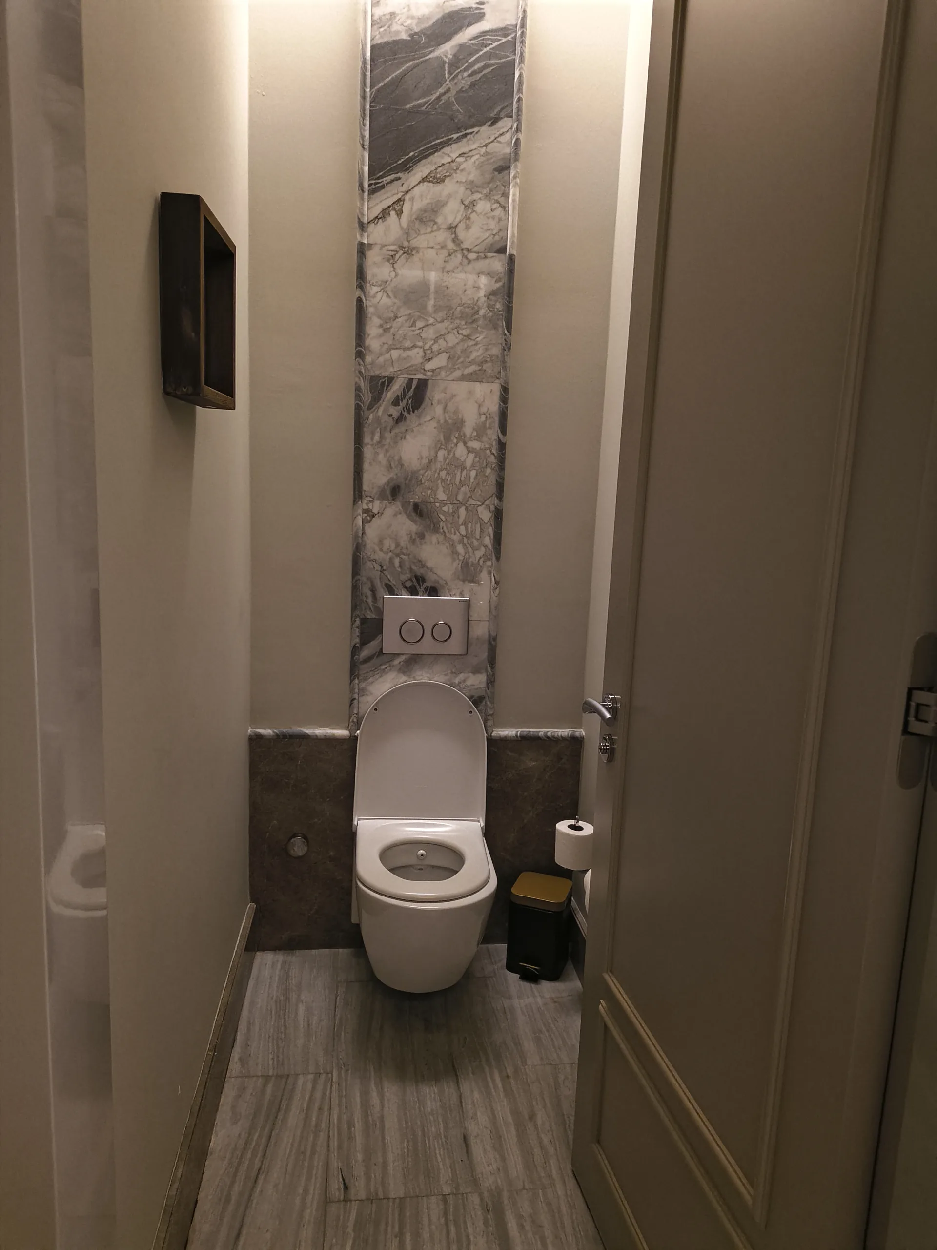 Fairmont Otel WC Alanı Mescit Dönüşümü