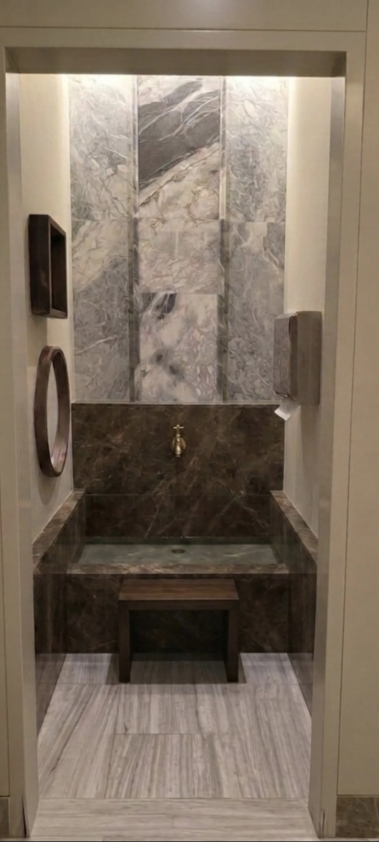 Fairmont Otel WC Alanı Mescit Dönüşümü